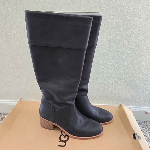 UGG Women's Carlin Block Heel Tall Boots 8 - Picture 1 of 11